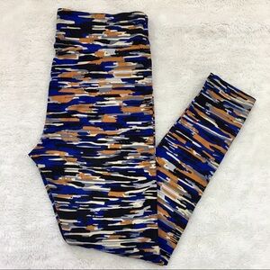 LulaRoe Tall & Curvy Camouflage Leggings One Size